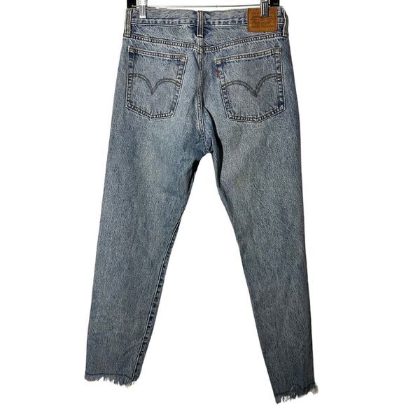 Levis Womens Premium Blue Wedgie Straight Button Fly Med Wash Jeans Size 28 - Picture 8 of 11